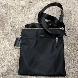 TUMi black cross body bag